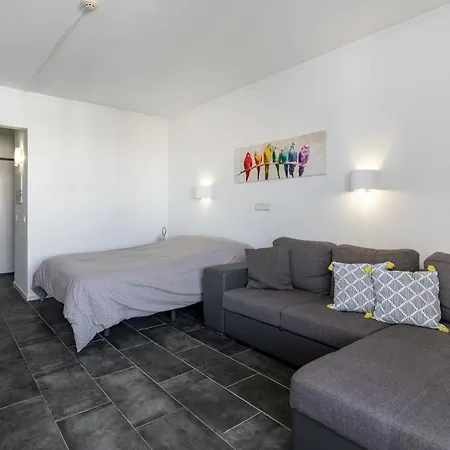 Apartment Rocha 2 *